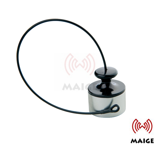 Detacher with lanyard
